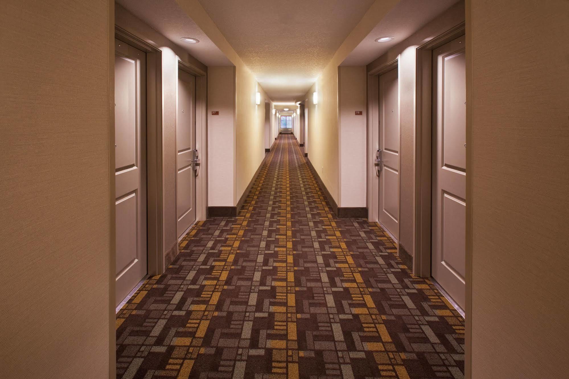 Americinn By Wyndham Hartford Sd Exterior foto